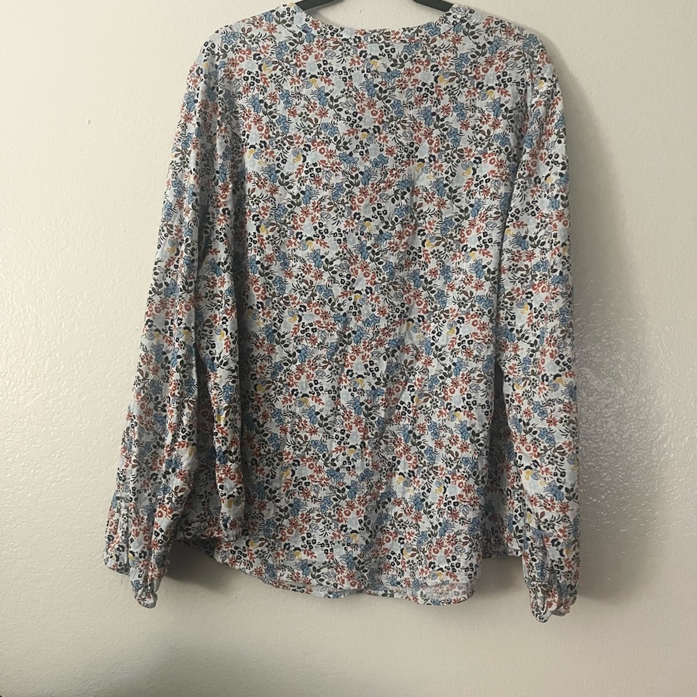 St. John's Bay Multicolor Floral Blouse 2x Button Up Long Sleeve Blue Green Ivor - Picture 10 of 16
